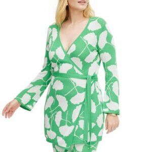 DVF Long Sleeve V-Neck Gingko Green Sweater Wrap Top NWT Size LARGE